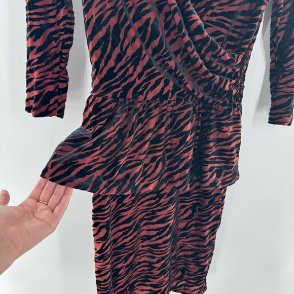 GANNI Adrian Velvet Zebra Print Peplum Dress Size 4 - Picture 3 of 10